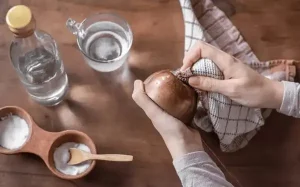راهنمای نگهداری و برق انداختن ظروف مسی در خانه